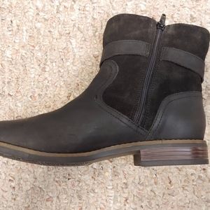 Clarks Camzin Strap Women's Boots